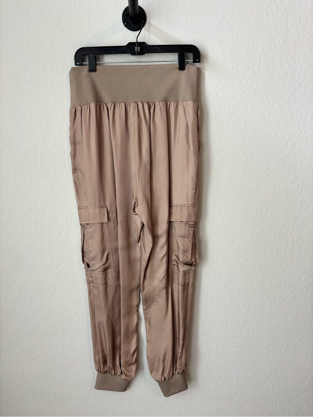 NWT Cinq à Sept Giles Khaki Cupro Cargo Jogger Pants Size XL - Picture 10 of 11